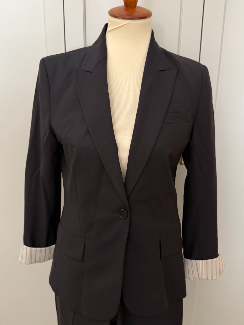 Theory Black Wool Blend Pantsuit Blazer & Trousers Size 8
